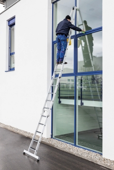 Stufen-Glasreinigerleiter mit nivello®-Traverse