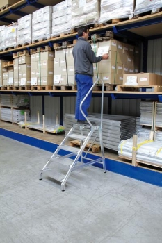 Aluminium-Montagetritt starr mit Handlauf